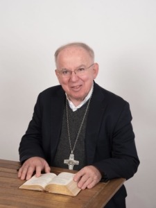 Eveque-light Mgr Marc Stenger