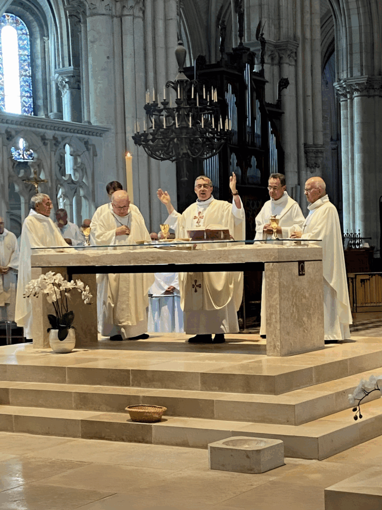 Jubilés à la cathédrale : le diocèse de Troyes en fête !
