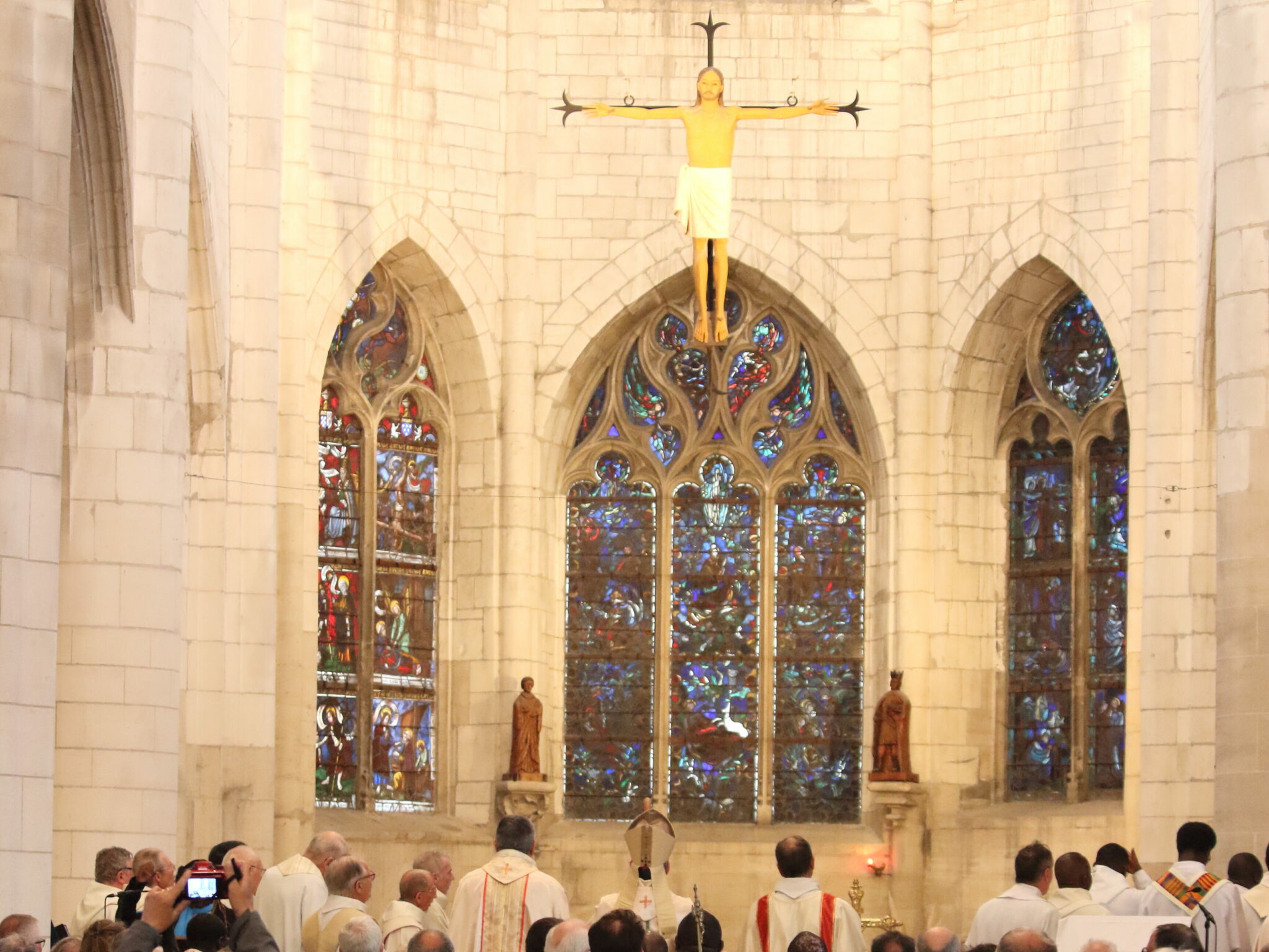 20250415_messe_chrismale (316)