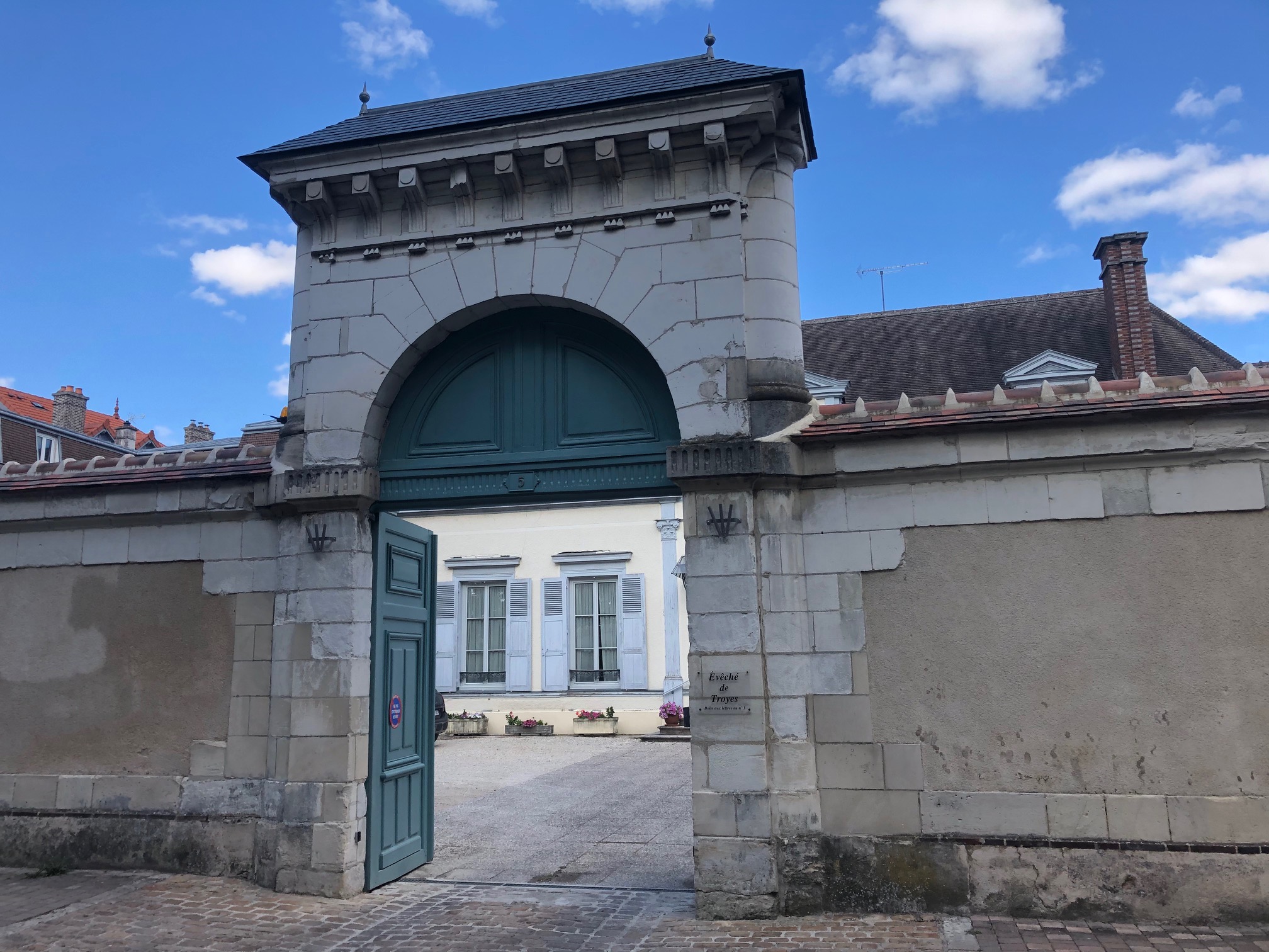 évêché de Troyes